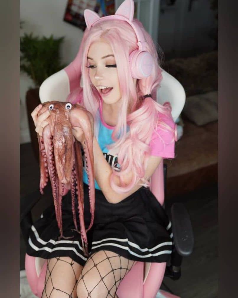 pink hair tiktoker