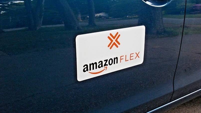 amazon flex logo on a car
