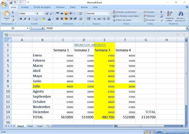 Highlight row column Excel